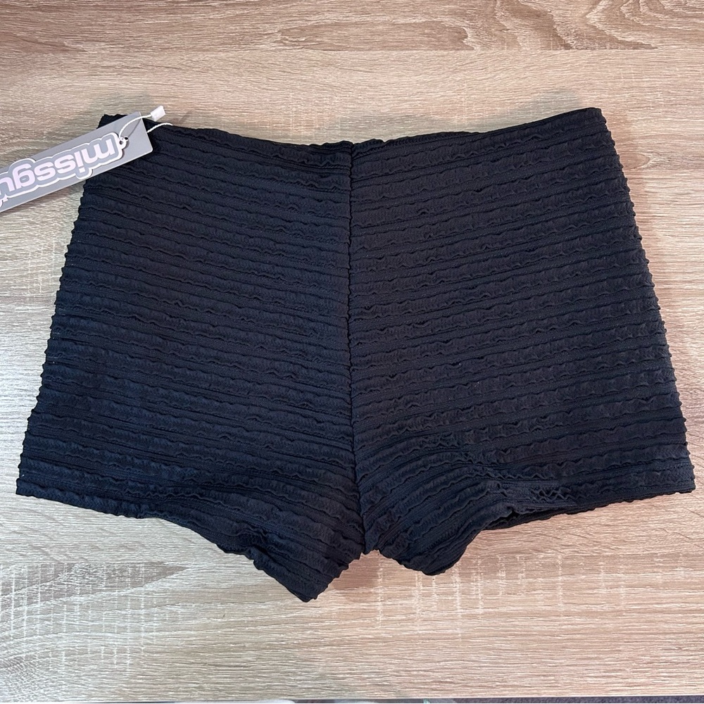 🆕MISSGUIDED Ribbed Shorts - Picture 3 of 6